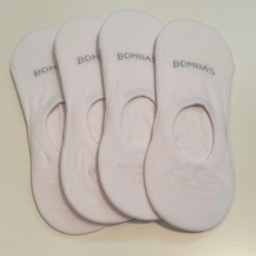 Bombas NWT women’s 4 pack medium no show socks color: white